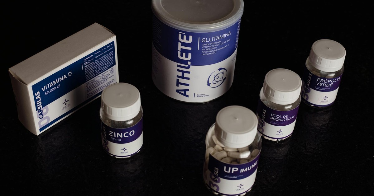 Understanding DHEA Supplements: A Balanced Look at Potential Benefits and Risks